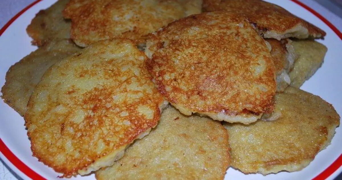 Драники с мясом колдуны. Драники с фаршем в духовке. Драники картофельные с фаршем. Драники с фаршем на сковороде пошаговый рецепт. Драники из картошки.