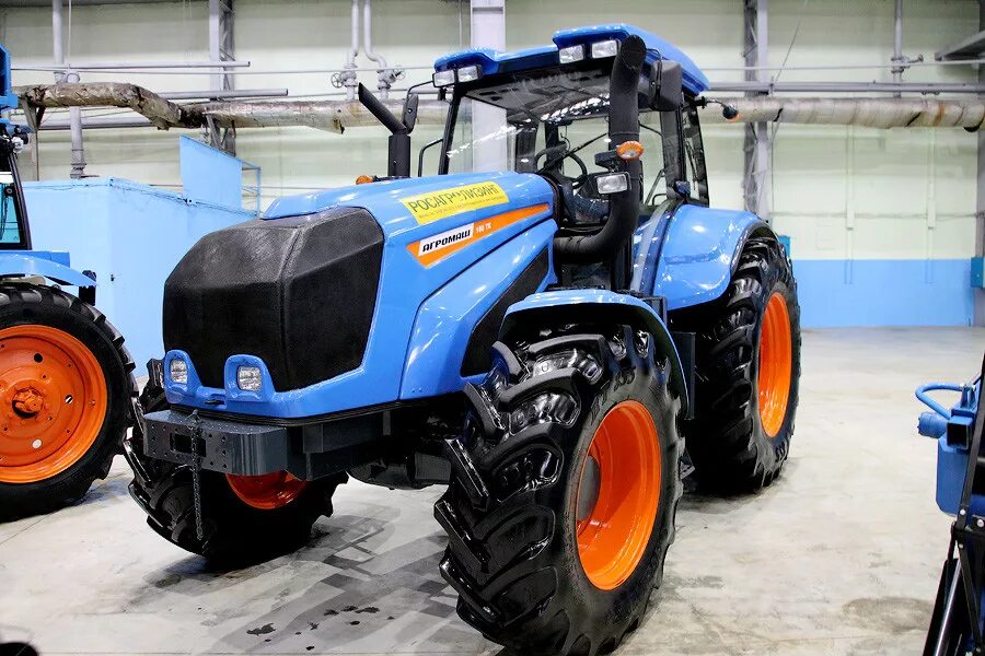 Музей трактора чебоксары. Трактор чебоксары. Трактора чебоксарского тракторного завода. Чебоксарский тракторный завод музей. Чебоксарский тракторный завод продукция.