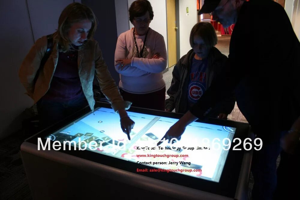 Сенсорный монитор. Интерактивы с экраном. Nec display 55" touch uhd. Интерактивный киоск стелла 43" и 24". Интерактивный стол 55" w 55se.