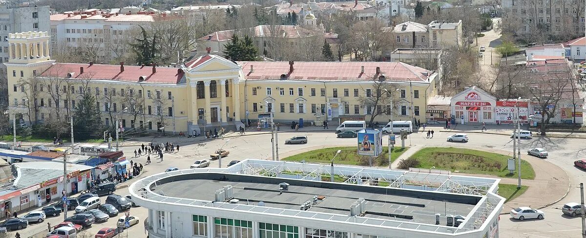 Ploshchad Vosstavshikh - Sevastopol