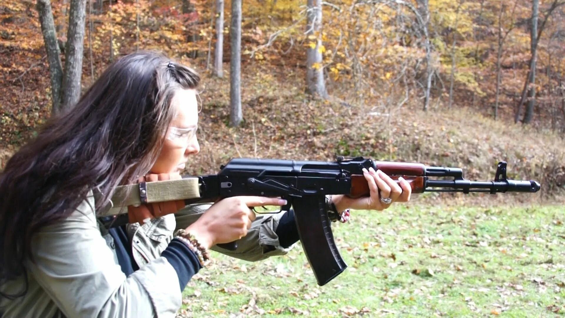 Стрельба из акс 74у. Автомат ак 47 акс. Стрельба акс. Стрельба с акс видео. Стрельба из акс.