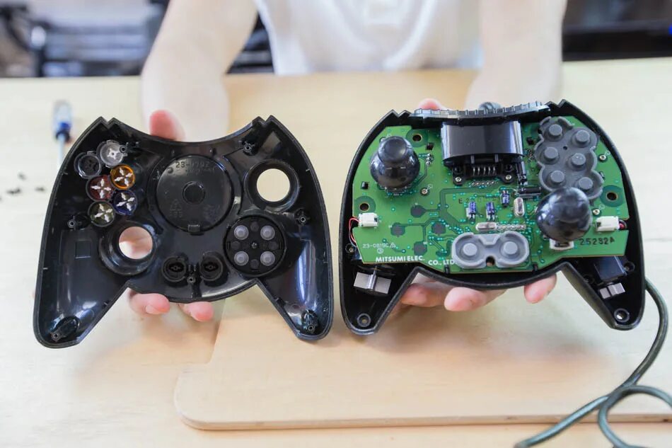 Xbox 360 Controller. Xbox 360 Original Controller. Xbox 360 Gamepad inside. Xbox Gamepad Teardown. Чем отличаются геймпады