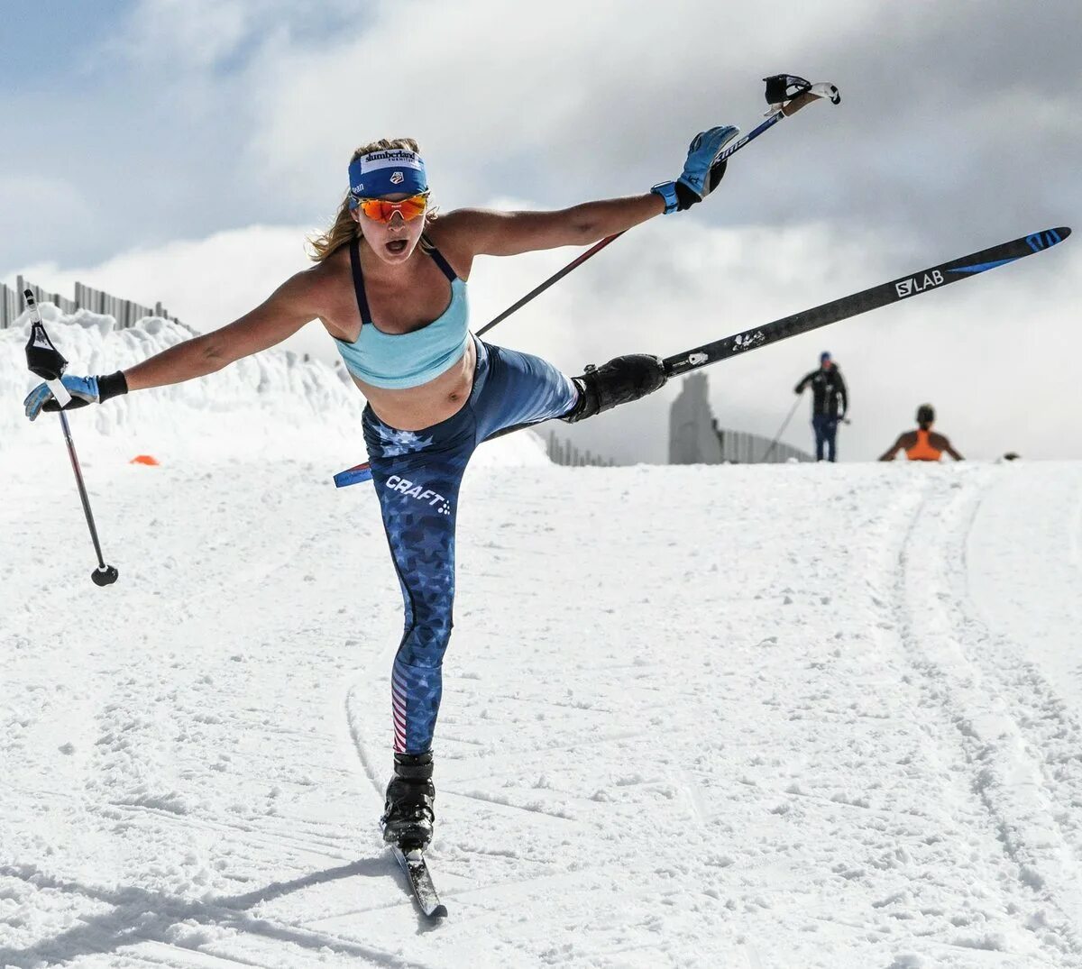 Язык лыжников. Джесси Диггинс. Канадская горнолыжница Элисон.