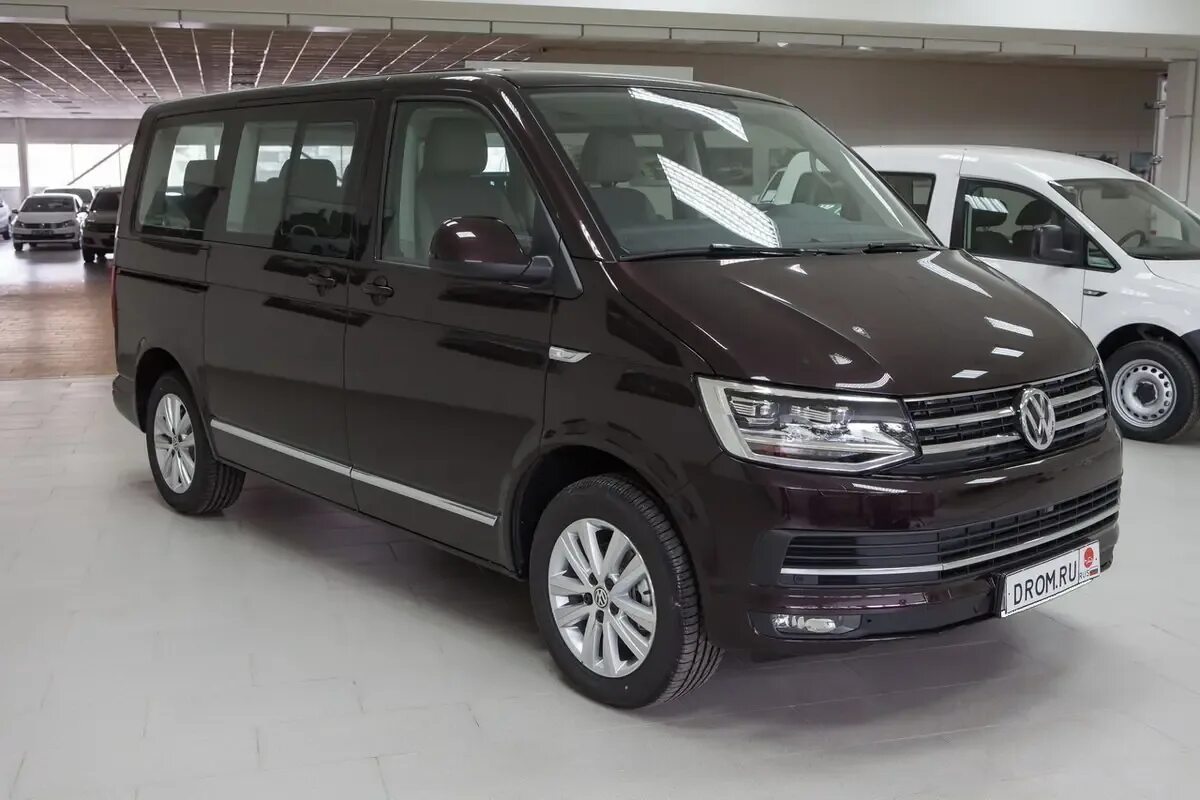 Мультиван 2022 года рейлинги. Multivan comfortline 2. Volkswagen multivan 2. (150квт) 7-ат (dsg) generation six 4motion. 0 tdi.