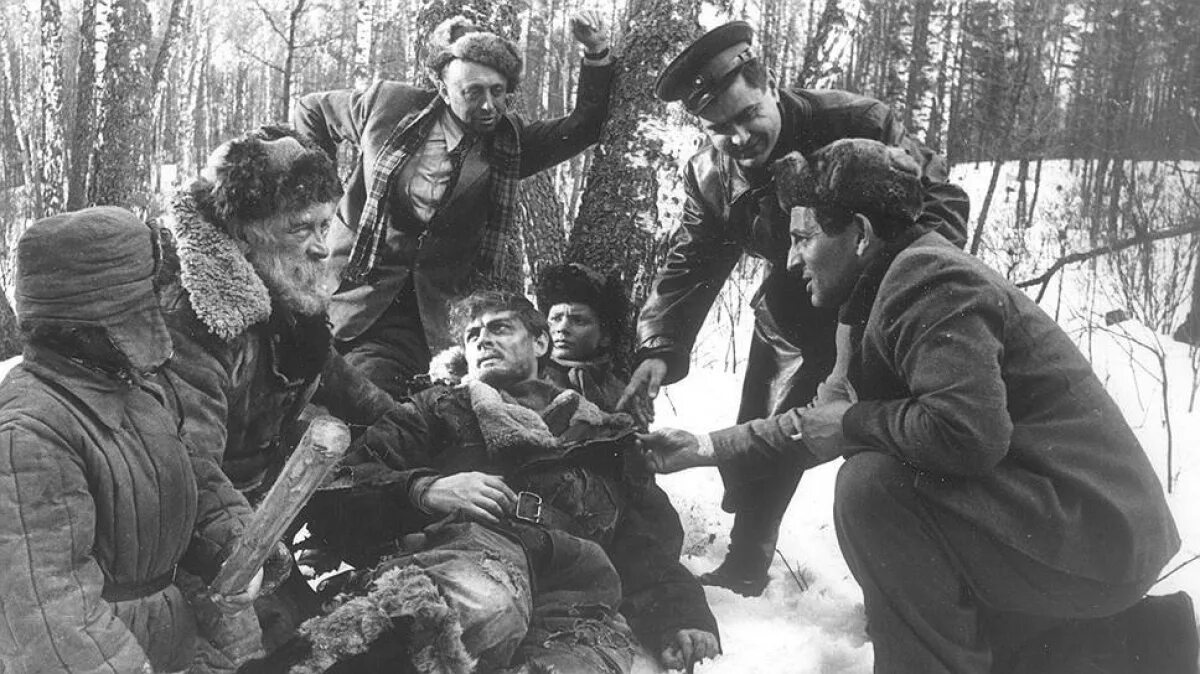 Павел кадочников мересьев. Повесть о настоящем человеке фильм 1948. Алексей маресьев. Дегтяренко повесть о настоящем человеке. Павел кадочников мересьев.