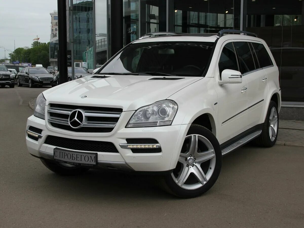 Mercedes Benz внедорожник gl 350. Мерседес gl 350 белый. Mercedes Benz gl x164 белый. Mercedes gl x164 белый. Купить мерседес джи эль