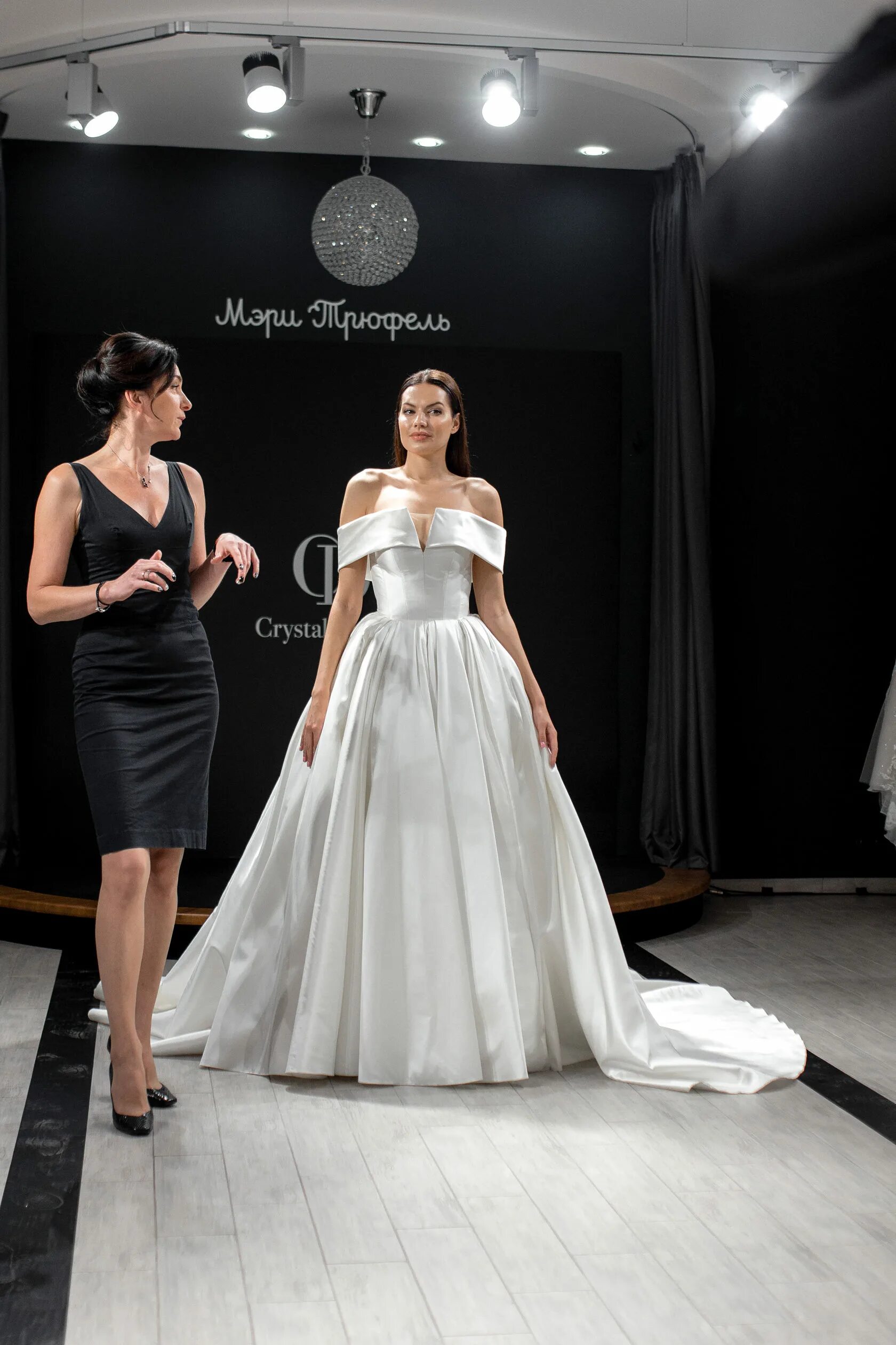 Мэри трюфель свадебный салон спб. Наталья романова марзи. Трюфель свадебный. Мэри трюфель наталья романова. Мэри трюфель свадебные платья.