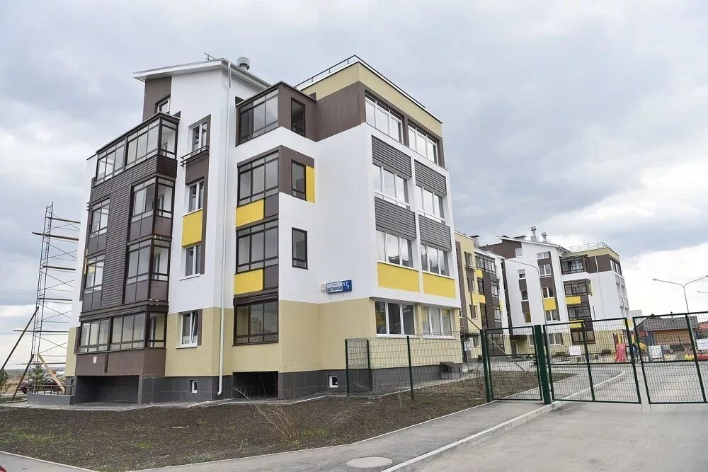 Мичуринский жилой комплекс екатеринбург. Лср мичуринский екатеринбург. Жк мичуринский екатеринбург. Лср мичуринский екатеринбург. Широкая речка жк мичуринский.