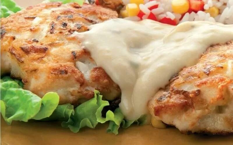 куриное филе с майонезом. филе под шубой. куриная отбивная с грибами. отбивные из куриного филе с помидорами и сыром. куриное филе с майонезом.