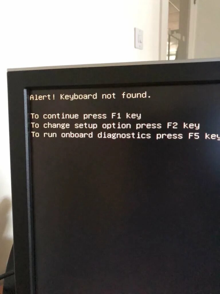 Any other key to continue. Keyboard not found press f1 to continue. press f1. keyboard not found. черный экран press f2.
