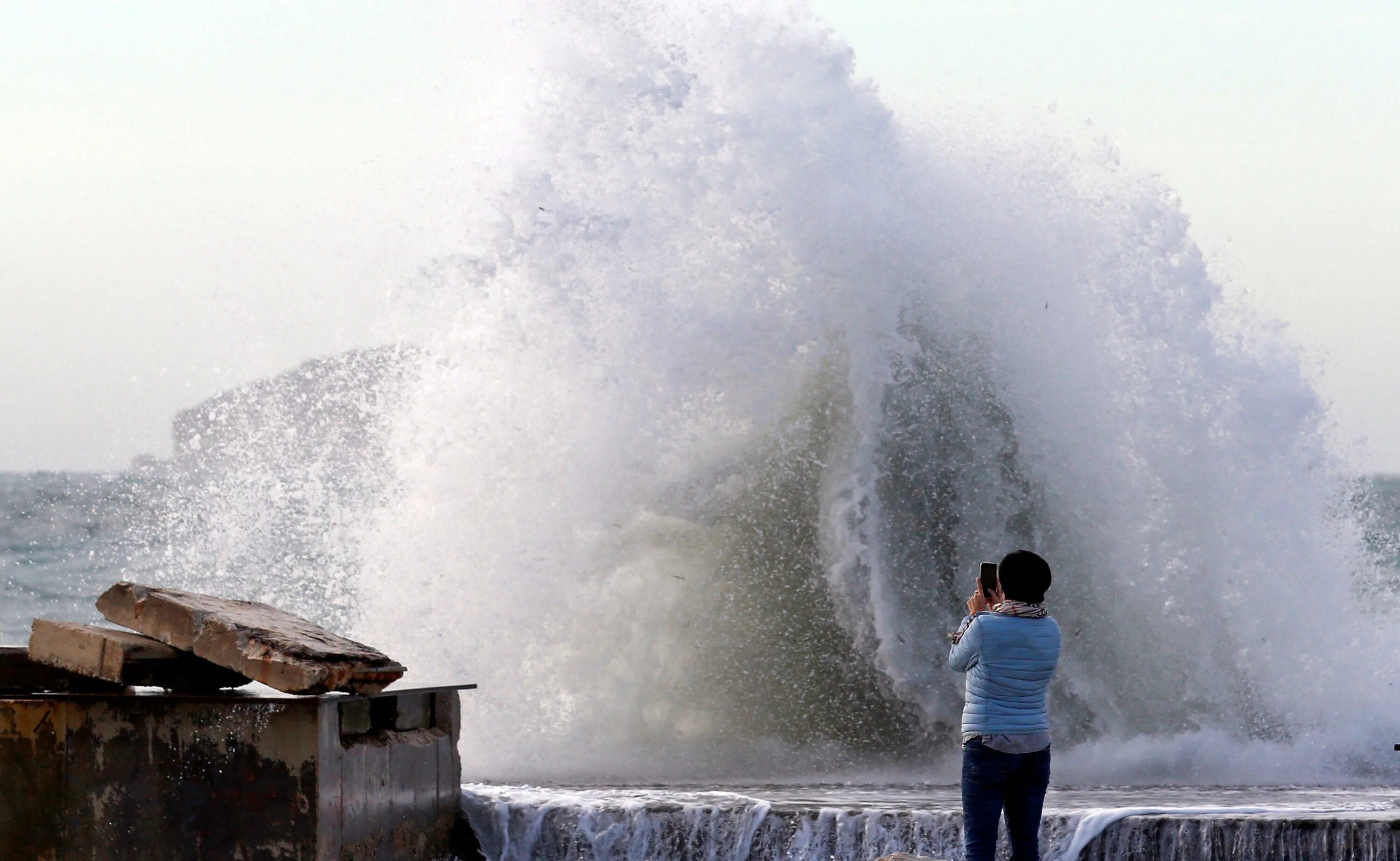 Tempete.