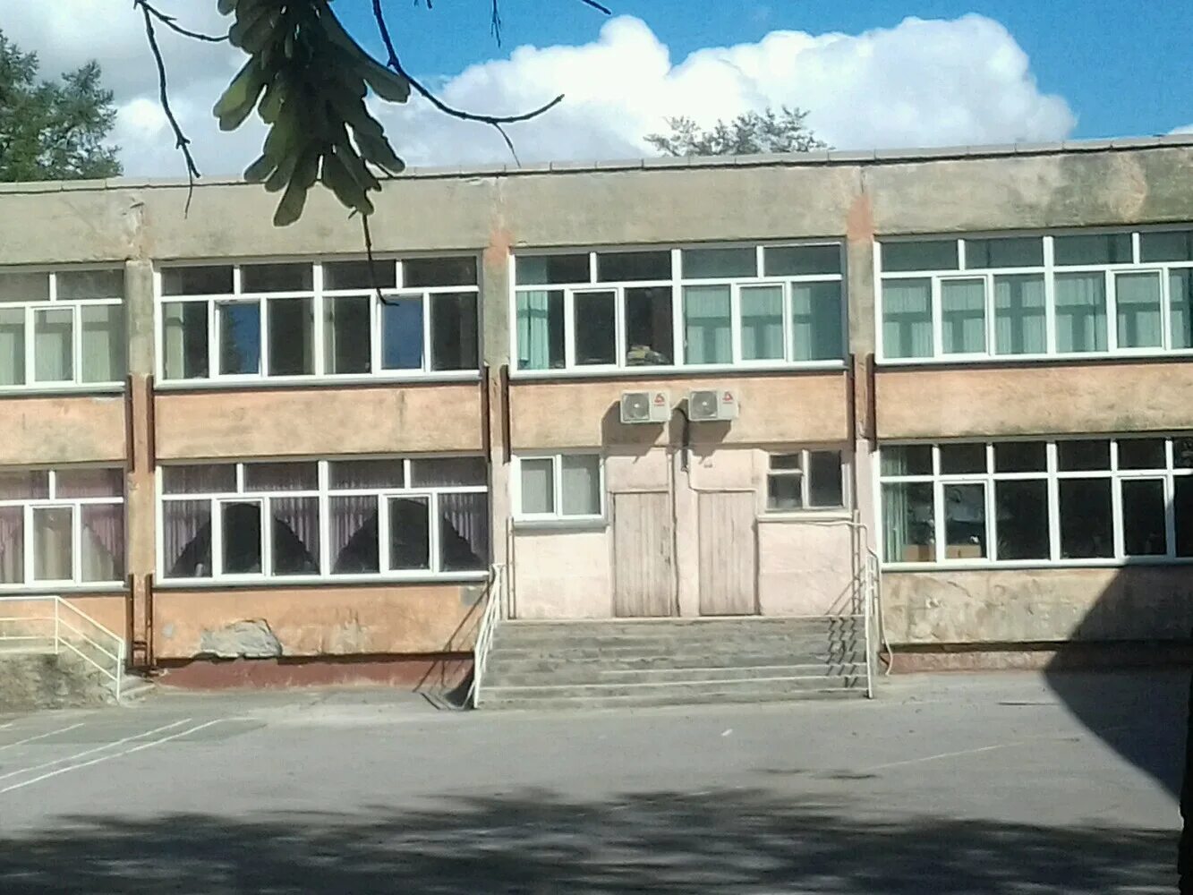 Лицей № 185