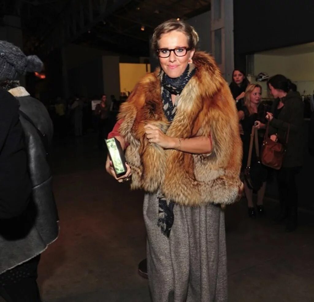 Какой мех идет рыжим. Хожу в шубе. Русские в куршевеле в шубах. Знаменитости в шубах. В шубе в куршевеле.
