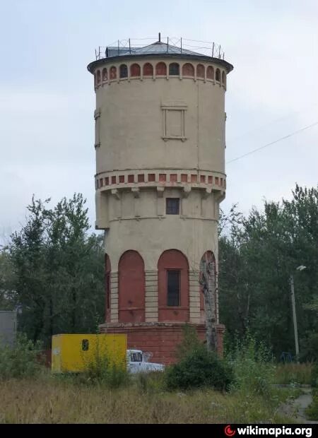 Водонапорная башня токсово. Ряжск водонапорная башня. Водонапорная башня люберцы 2. Станция земетчино водонапорная башня. Кирпичные башни ржев.