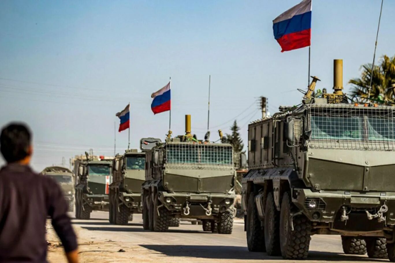 Сирия союзники. Колонна военной техники РФ В Сирии. Тайфун к Военная полиция в Сирии. Колонна Российской техники в Сирии. Сирия война Россия.