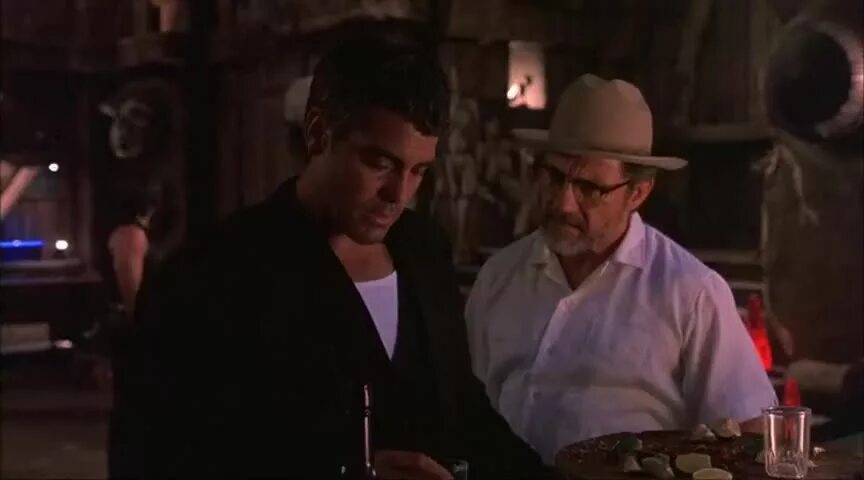 От заката до рассвета 1995. Джордж клуни от заката до рассвета. От рассвета до заката в холод зной. Квентин тарантино от заката до рассвета. От заката до рассвета 1996.