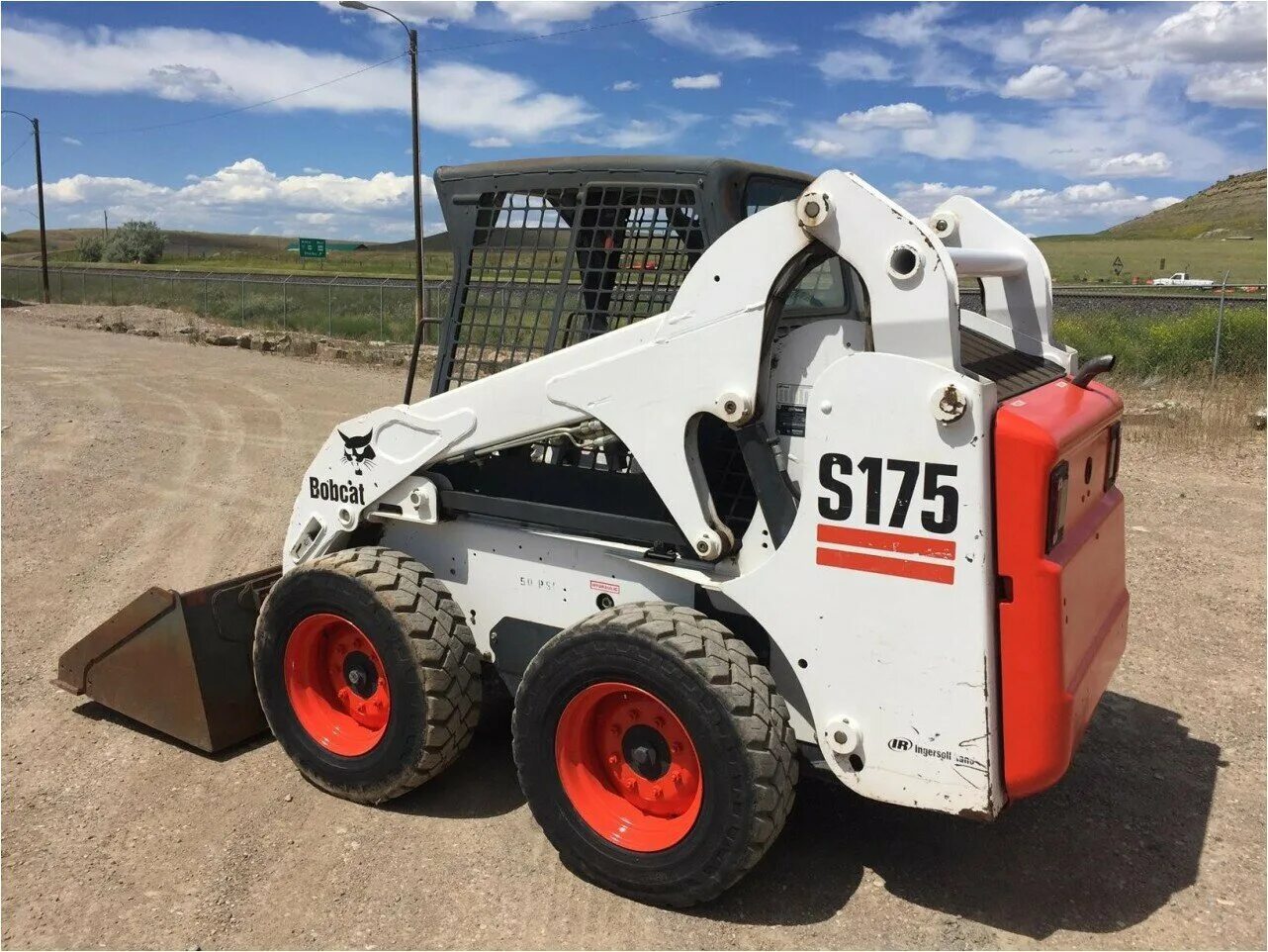 Bobcat 175. Бобкэт s175. Бобкэт 175. Мини погрузчик Бобкэт 175. S175 Bobcat бортовая.