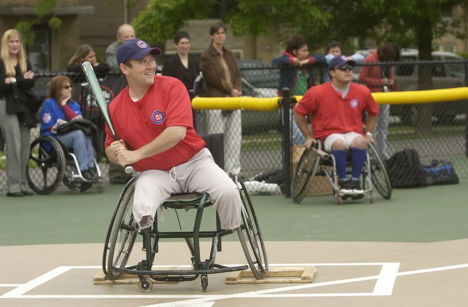 Инвалид. Инвалид колясочник. Спортивные игры для инвалидов колясочников. Гонки на инвалидных креслах. Инвалидность иваново