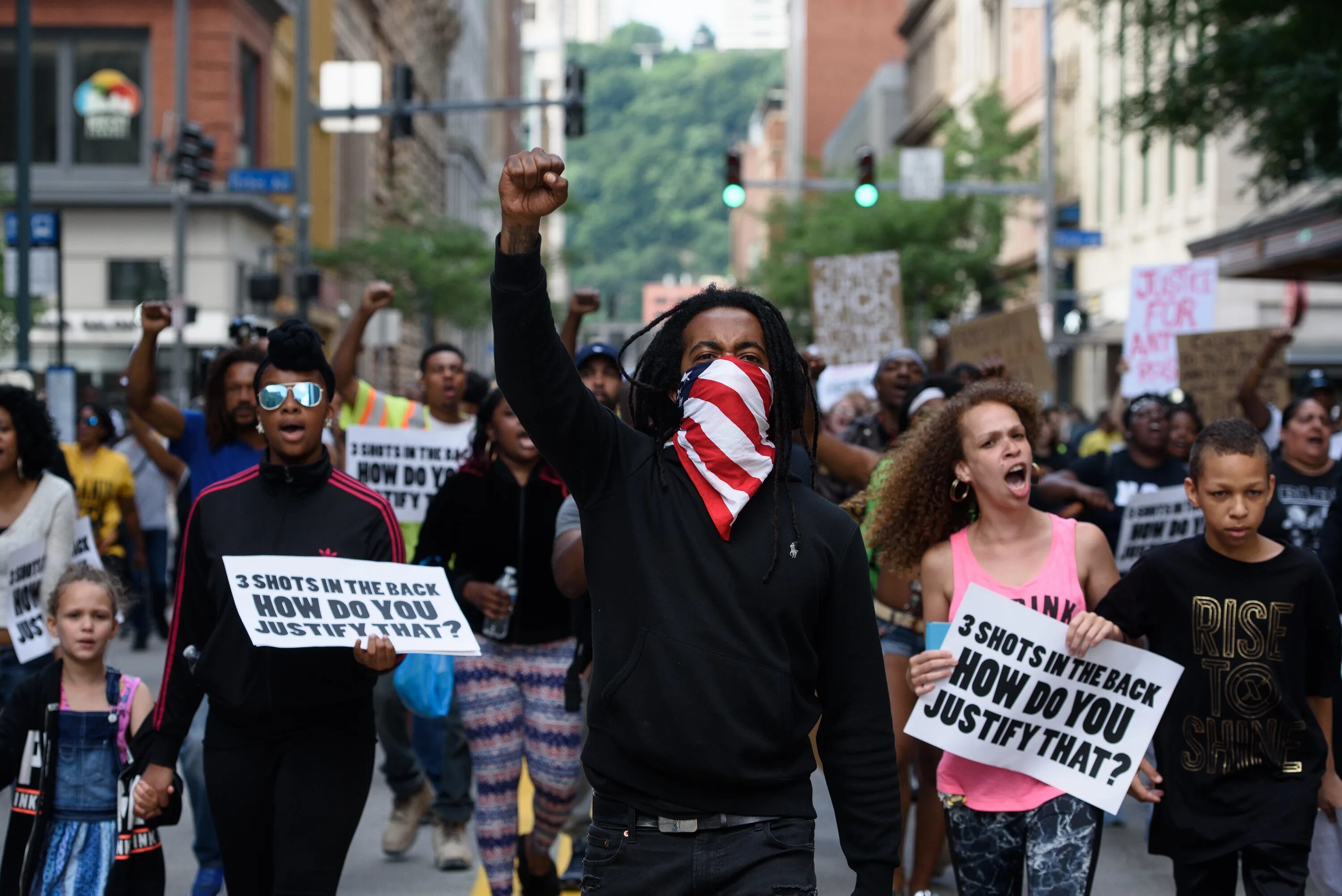 Группа людей для выражения протеста. Протест. Американцы США. Протест арт. Protest marchers 0003.