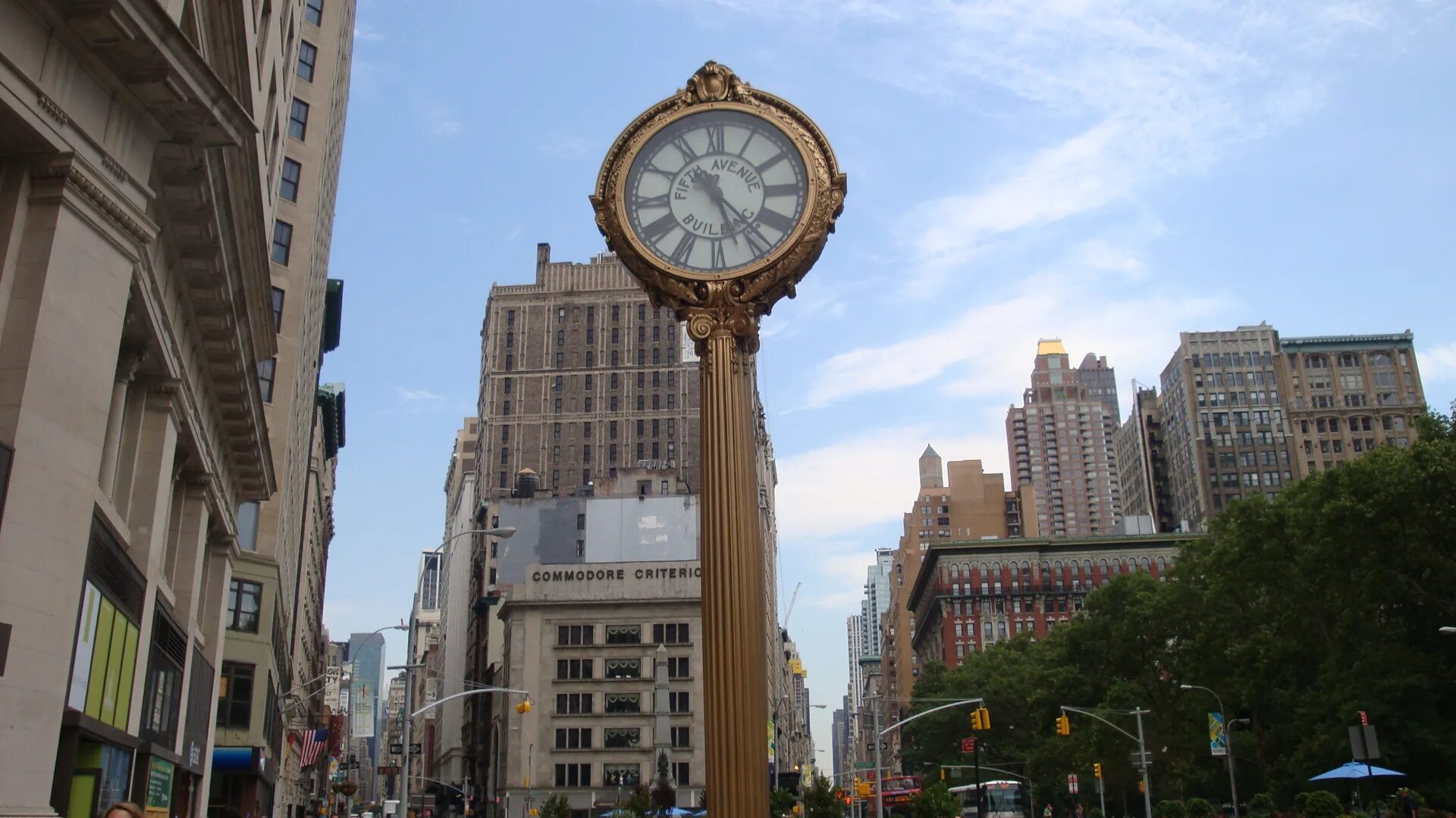 Часы new york. Нью йорк уличные часы. Часовая башня, нью-йорк реконструкций. Нью-йорк сити манхэттен башни. Часы new york.