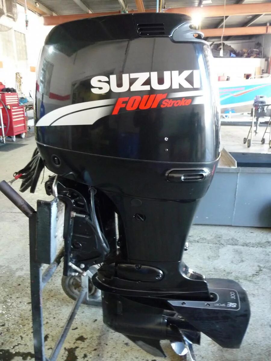 Сузуки 90 4 тактный. Сузуки 90 атл. Suzuki df90. Лодочный мотор suzuki df70a. Лодочный мотор сузуки дт 90.