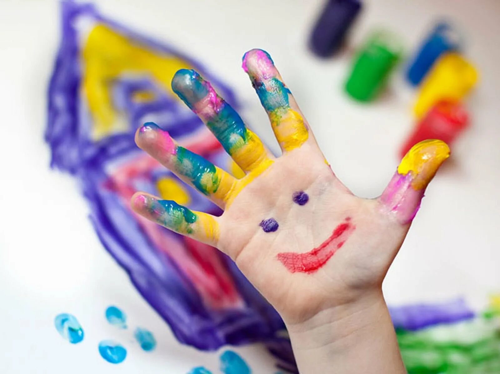 Креативное рисование для детей. Нетрадиционное рисование. Ладошки в краске. Дети творчество. Цветные пальчики