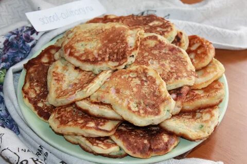 Оладьи с колбасой сыром и зеленью