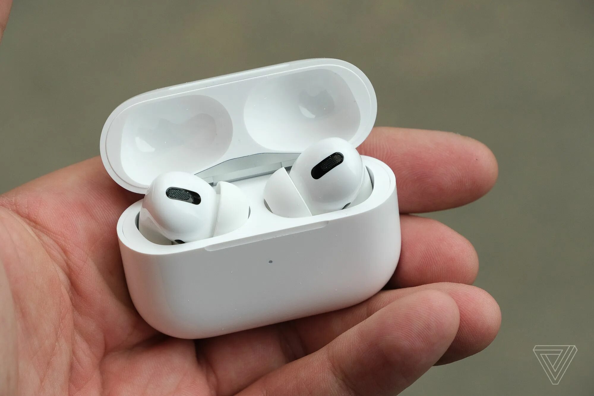 Airpods air pro. Беспроводные наушники Apple AIRPODS Pro 2. Apple AIRPODS Pro 3. Наушники Apple аирподс про 2. Беспроводные наушники Apple AIRPODS (2019).