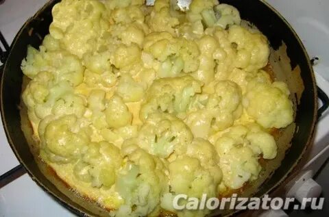 Цветная капуста с молоком на сковороде