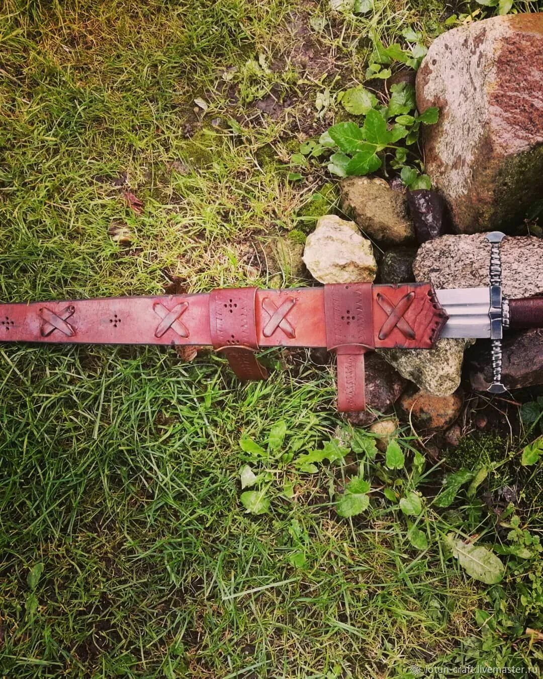 Зигфрид ковка меча. Миниатюрный кованый меч. Меч железного кованого. Кованый меч. Зигфрид.