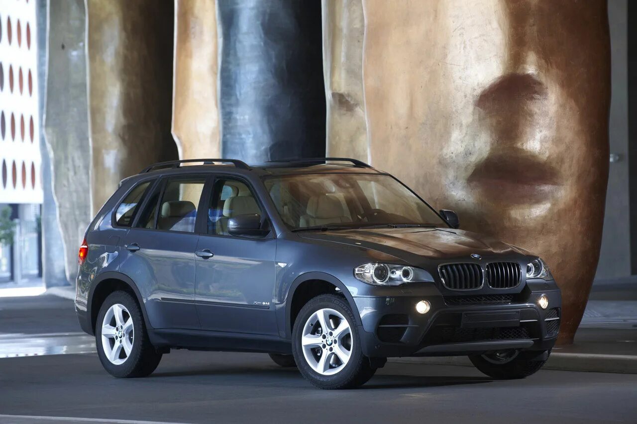 Bmw x5 2011. BMW x5m 2011. БМВ х5 2010. BMW x5 xdrive40d.