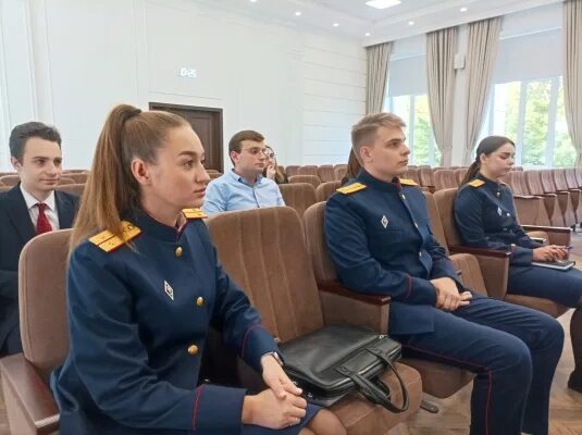 Дознаватель умвд. Аникина яна олеговна старший лейтенант юстиции. Селиверстова следователь тула. Следователи тулы. Тула дознаватель.