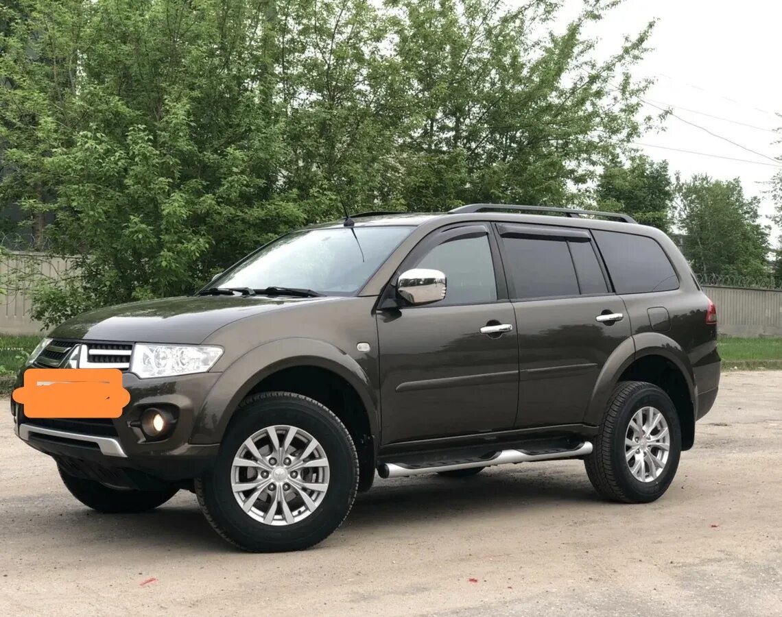 Mitsubishi pajero sport 5. Митсубиси Паджеро спорт 2014. Mitsubishi Pajero Sport 2. Паджеро спорт 2 2014. Митсубиши Паджеро спорт 2014.