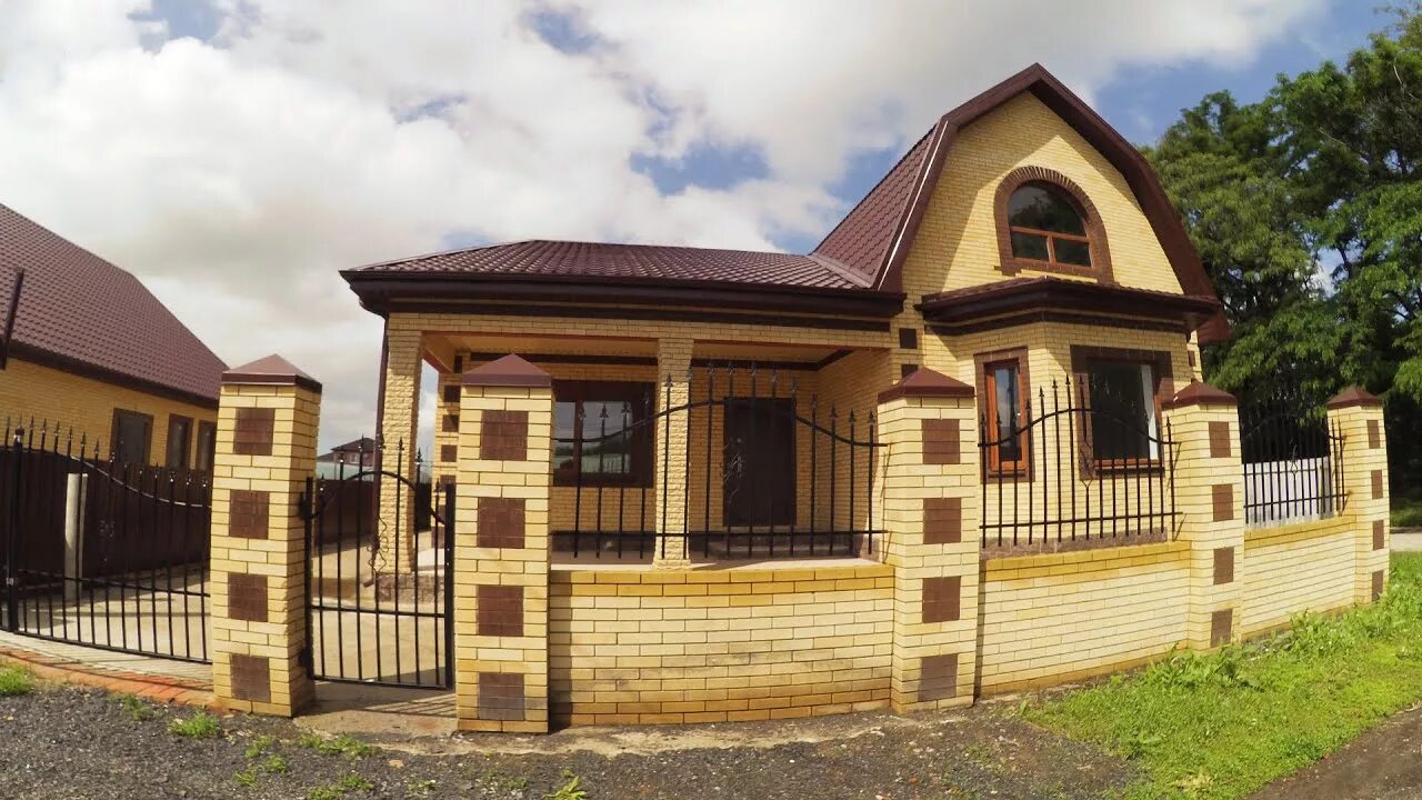 Сколько домов в таганроге. Сколько домов в таганроге. Старинные здания таганрога. Дом купца хаспекова таганрог. Дом фаины раневской в таганроге.