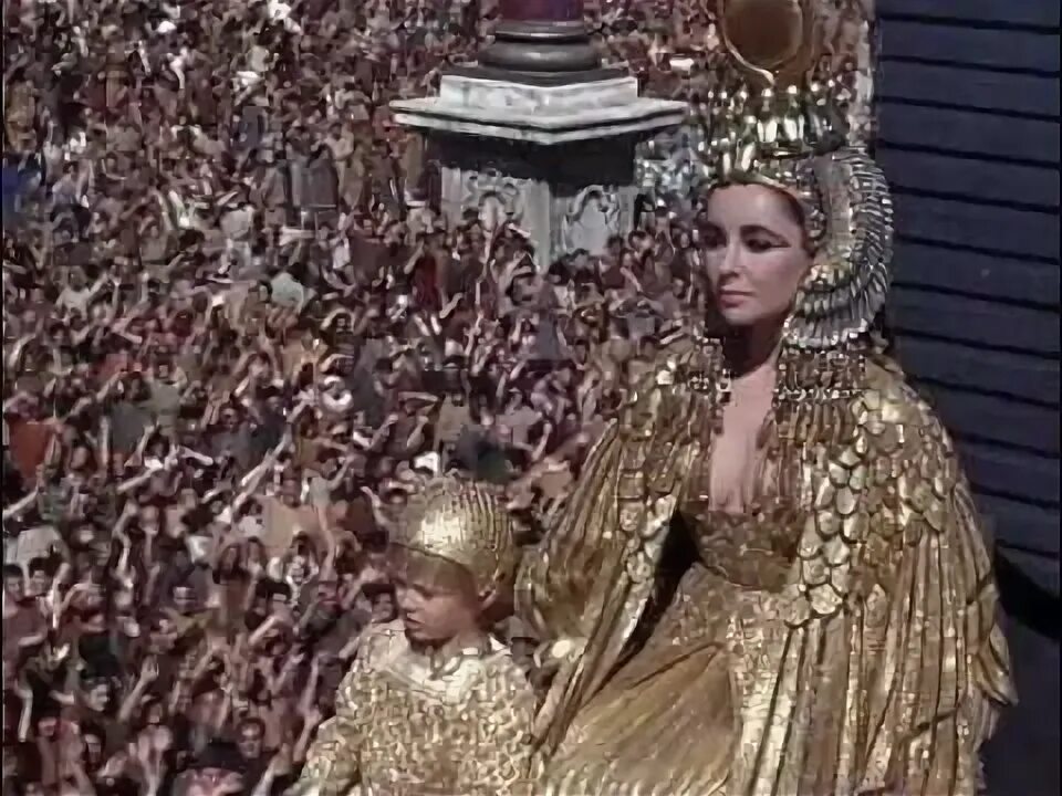 Elizabeth Taylor's crowning glory: Actress' Cleopatra headdress worn during on-s