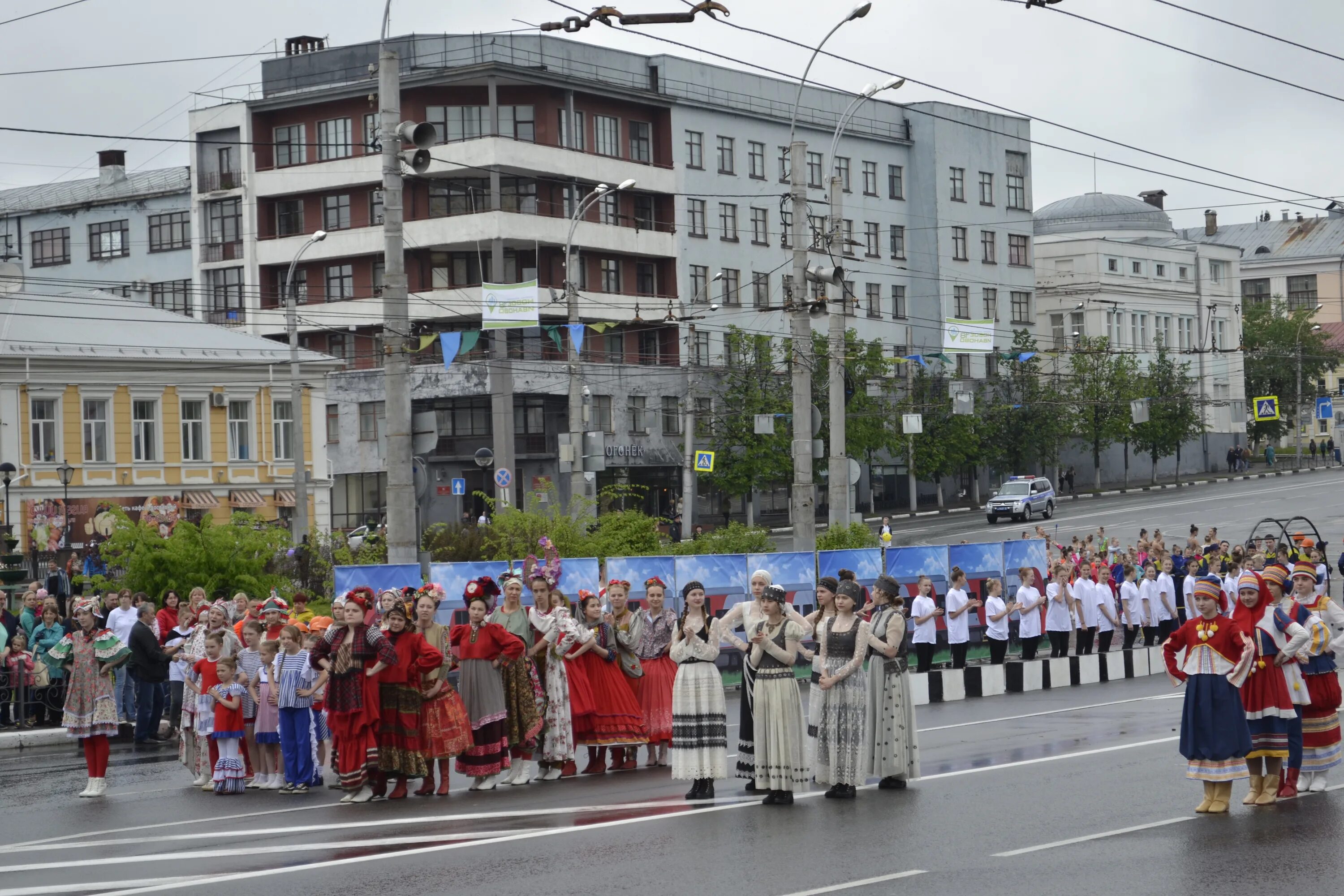 Город иваново на неделю. Город Иваново 2022. Население города Иваново 2022. Иваново люди. Иваново население.