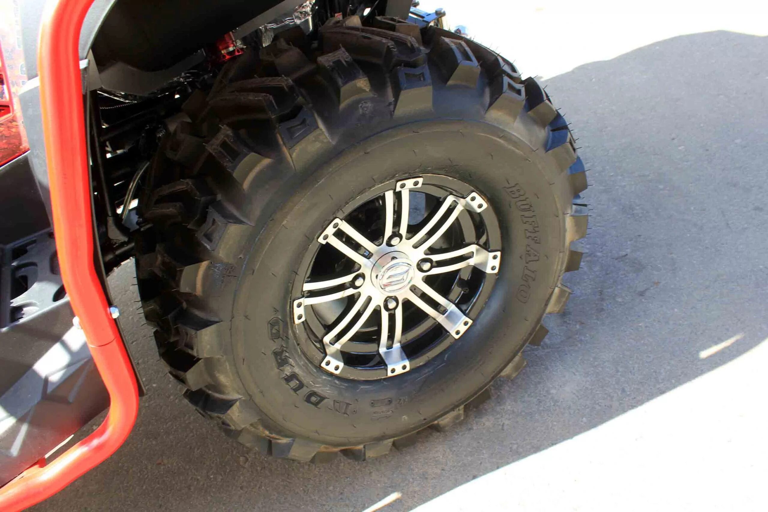 Диски cfmoto. Резина на cf moto x8. cf moto x8 efi. брызговики на cf moto x8. диски cf moto x8.