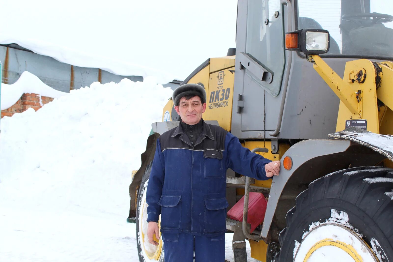 Работа экскаваторщиком в нижнем новгороде. Конкурс экскаваторщиков. Вакансии Республика Алтай экскаваторщика. Анатолий Перов экскаваторщик. Экскаваторщик Лебедев Илья Хромцово.
