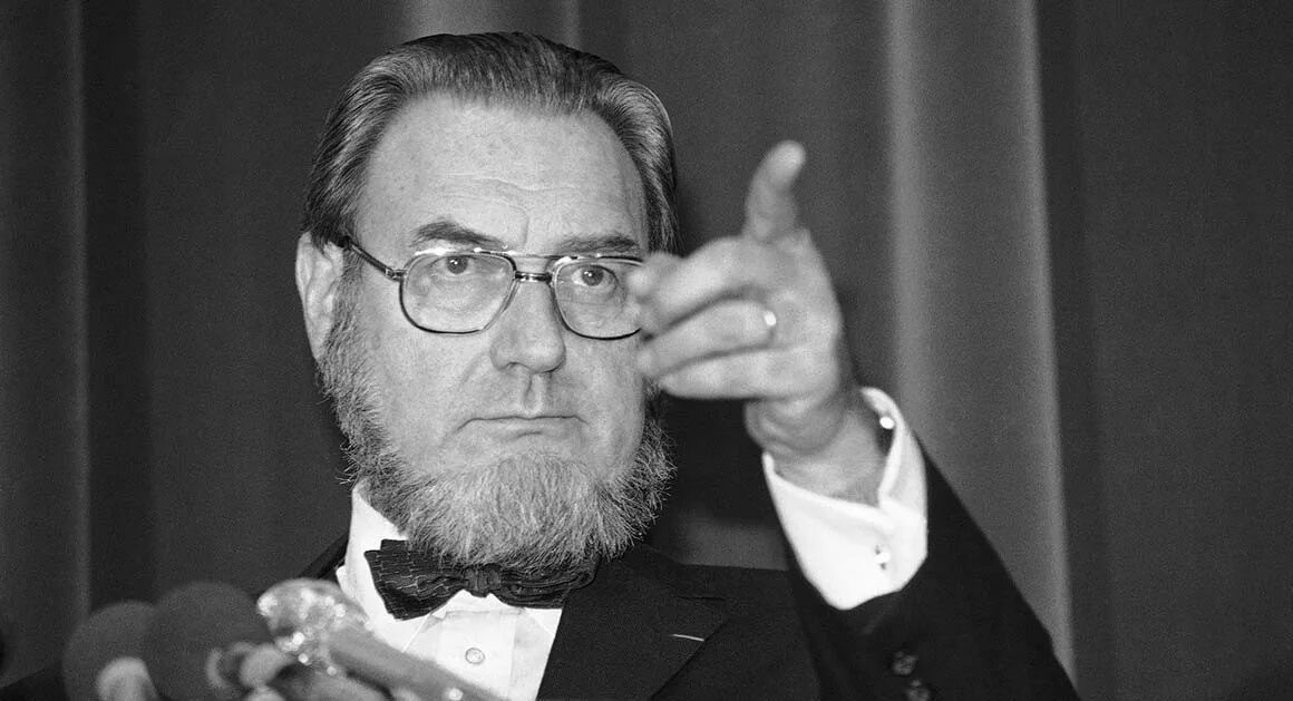 Matter c. C. Everett koop. Хью Эверетт. Дэниел Эверетт. Теория Эверетта профессор Манский.