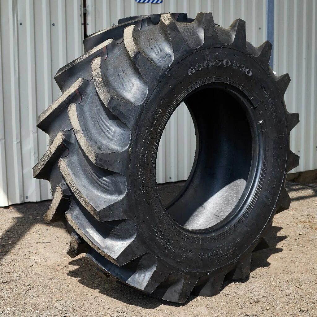600/70r30 titan ag55v б/к 155а8/в. Шины для сельскохозяйственной техники. Шина 600/70r30. 600 70 30. Ozka 520/70r38 agro10 150a8/147b тbl.