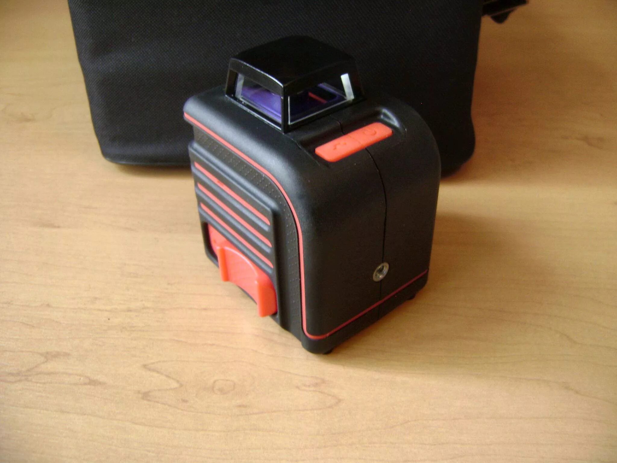 Ada 360 home edition. Лазерный уровень ada cube 3-360. лазерный уровень cube 2-360. ada cube 2-360 крышка батарейного отсека. лазерный уровень cube 3-360 зарядное блок.