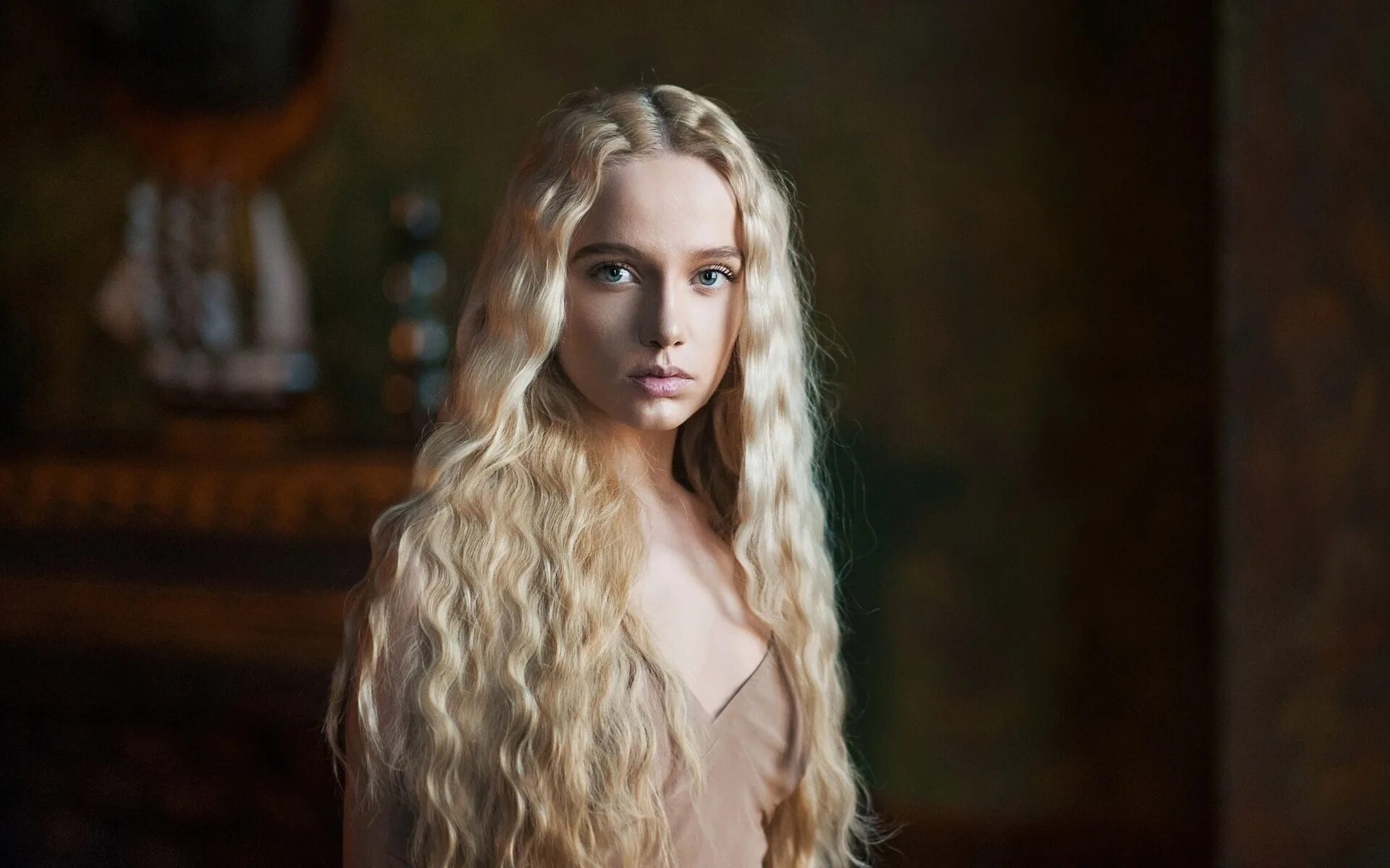 Анна неврева елена. Мария попова. Виктория посевска блонди. Энн неврева. Кейлин слевин.