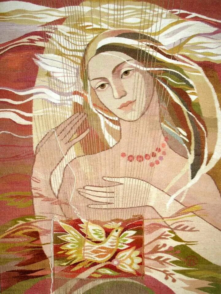 Портреты в виде гобелена. Работа над гобеленом портрет. Портрет на гобелене. Гобелен портрет. Желтый синий гобелены подушки на кресле.