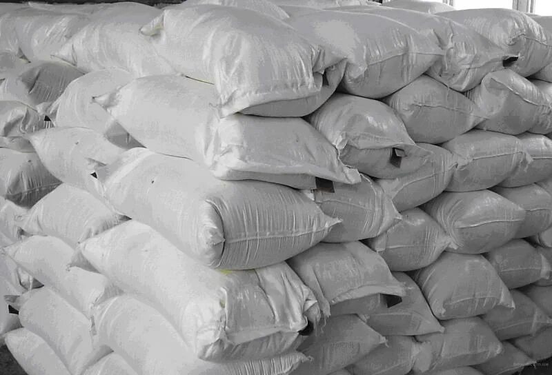 Мука в мешках на поддонах. Сахар оптом от производителя. Сахар оптом от производителя. Сахар в мешках на паллетах. Хранение муки на складе.