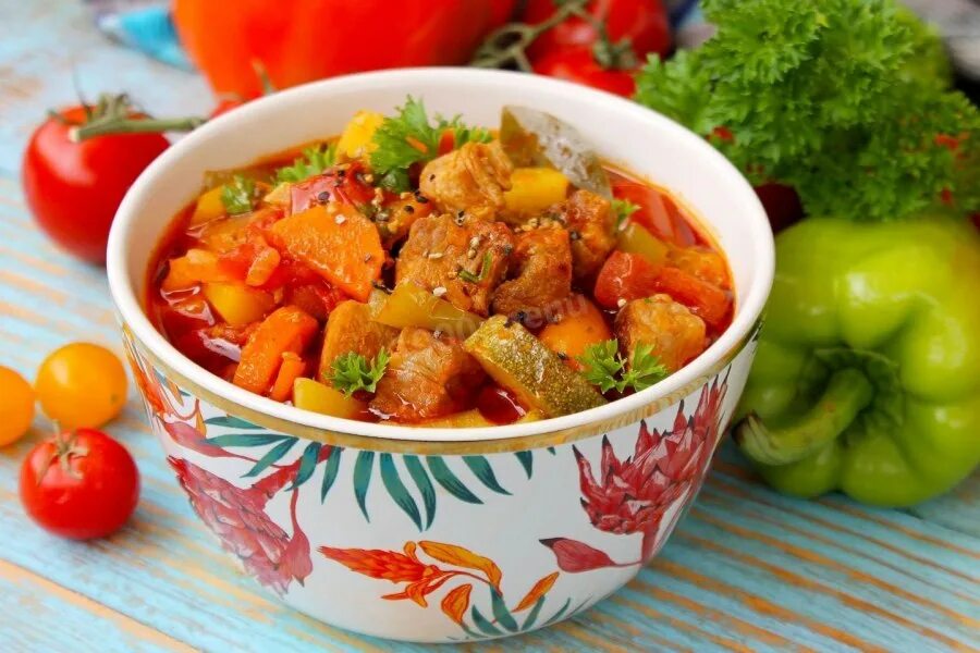 Рецепт приготовления рагу с мясом. Мясное рагу с овощами. рагу из овощей с мясом. рагу из свинины. рагу из свинины с овощами.