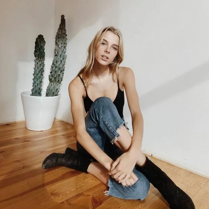 Ashley matheson. Ashley matheson @smashedely. Стефани маккеон. Ashley matheson. Mikaila murphy.