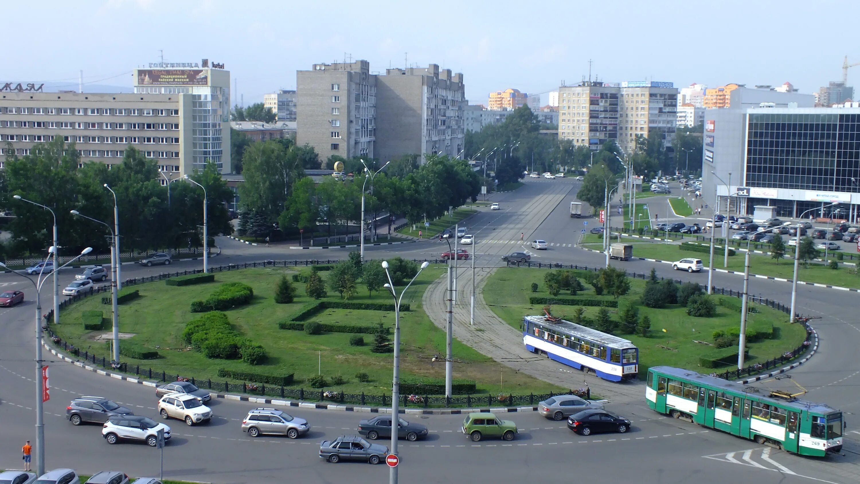 Улицы новокузнецка названные. Улица Кирова Новокузнецк. Новокузнецк кольцо дом быта. Новокузнецк кольцо Новокузнецк. Домбытовское кольцо Новокузнецк.