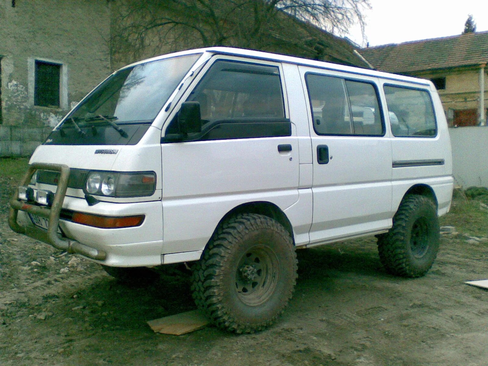 Mitsubishi delica l300 4wd. Mitsubishi l300 4wd lwb. 300 4wd. Mitsubishi delica 4wd. Mitsubishi delica l300 campervan.