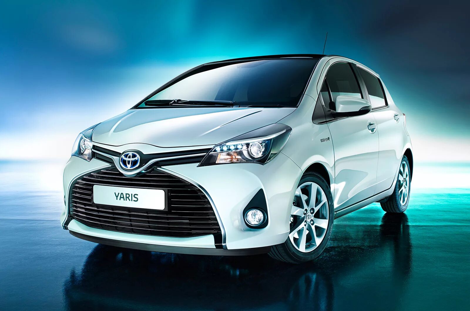 Тойота модели машин фото. Toyota verso 2010. Тойота ярис 2014. Toyota prius c 2016. Тойота аурис 2013.
