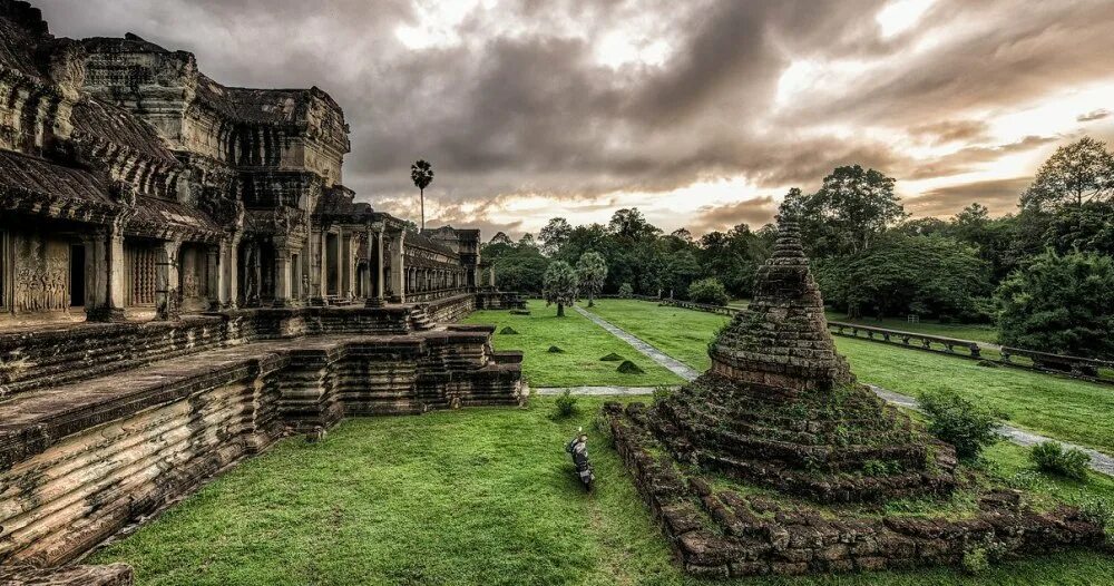 Ангкор-ват камбоджа. Ангкор-ват - «город-храм». Древний город в азии. Древний город в азии. Храм ангкор ват камбоджа.